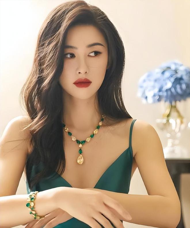 成包公舒淇满脸斑张予曦成无眉大侠开元棋牌明星卸妆大变样杨超越黑(图4)