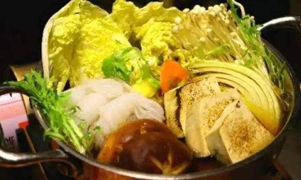 就能轻松做出美味不用去日料店吃了开元棋牌网站教你做日式寿喜锅在家(图2)