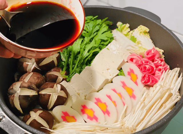 你酱汁调法只需几样食材比卖的好吃开元棋牌日式寿喜锅轻松做大叔教