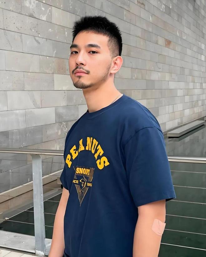 的3款发型干净利落帅出圈了！开元棋牌适合“宝藏男孩”剪(图3)