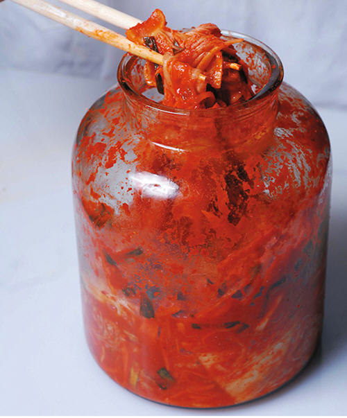 吃的暖呼呼韩式泡菜火锅开元ky棋牌大家都爱(图1)